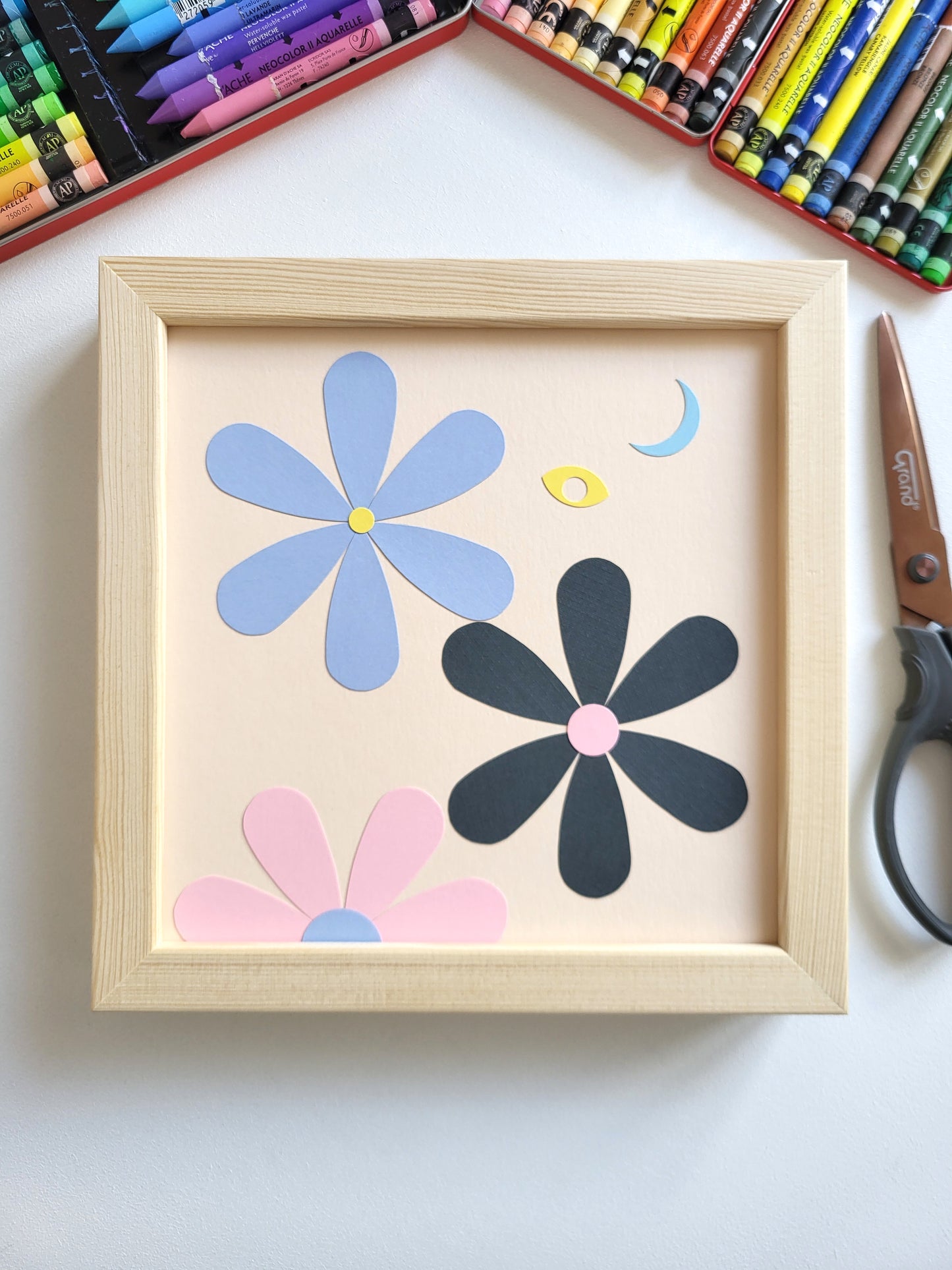 "Daisies And The Moon" - 20 x 20 cm