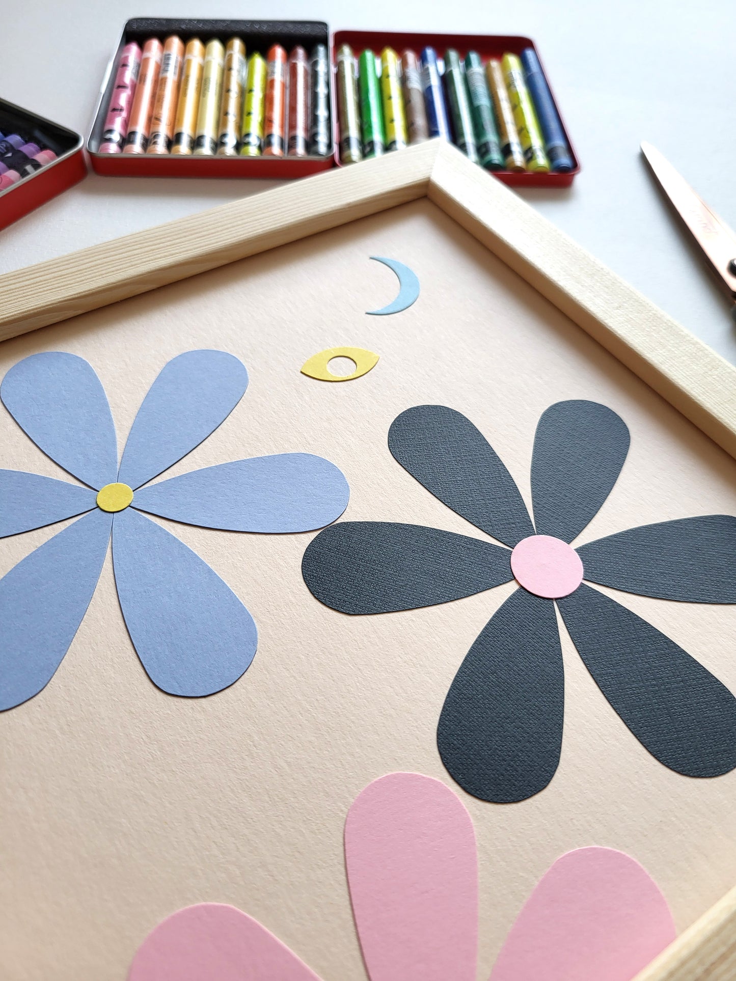 "Daisies And The Moon" - 20 x 20 cm