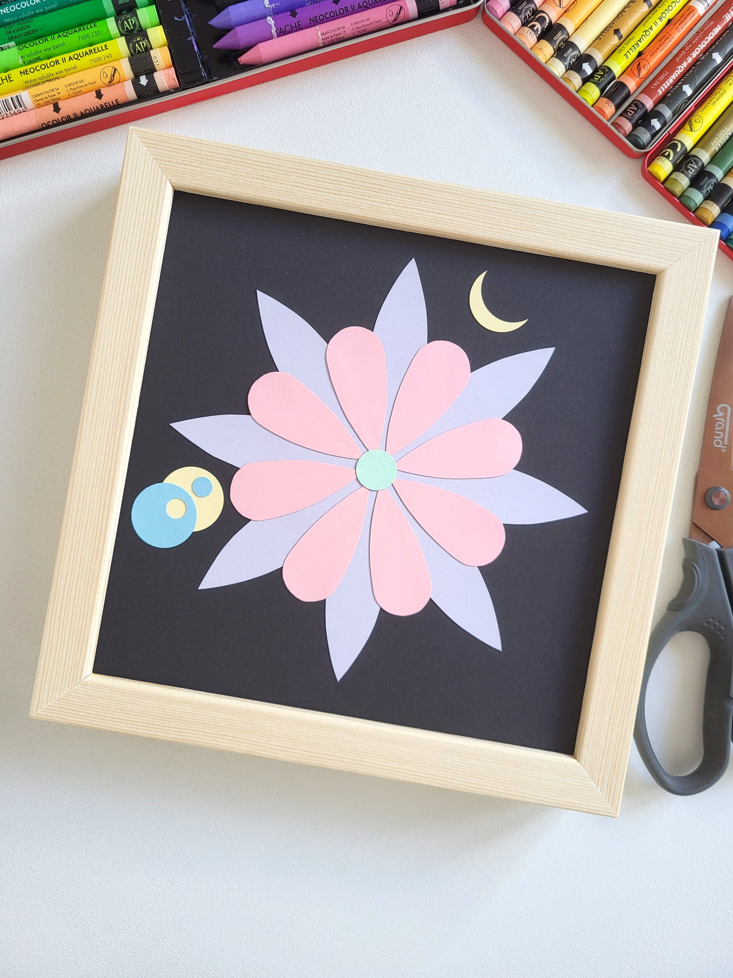 "Moonlight Dahlia" - 20 x 20 cm